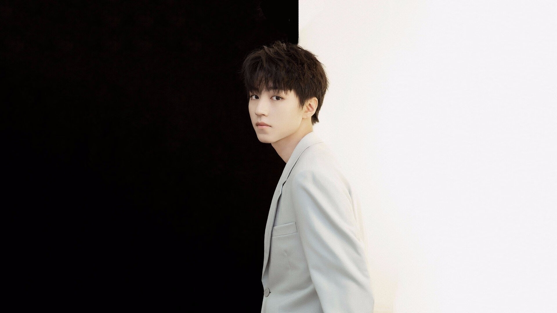 塞内加尔队中场罗德里格斯在巴黎奥运会上展现出强大的组织能力