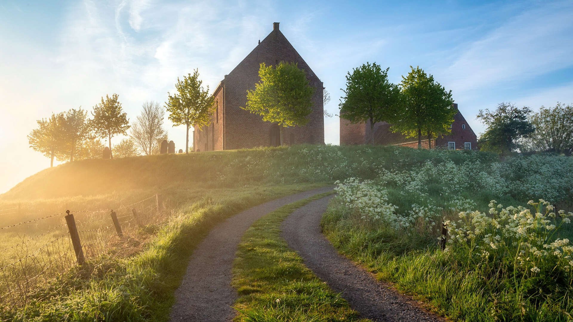 山地露营和野外运动节，感受大自然的奥秘，山地露营地怎么选
